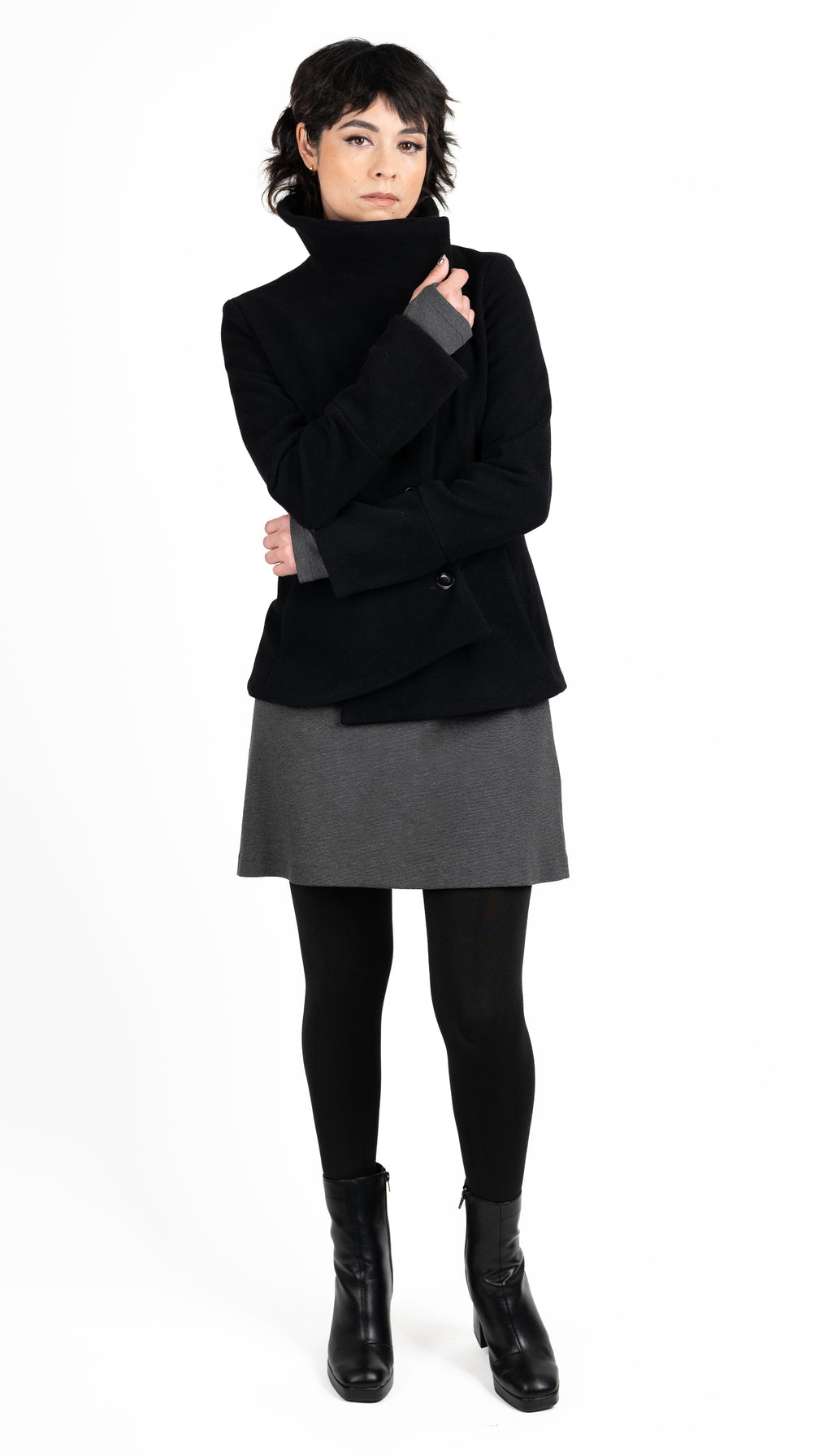 Short Swerve Coat/Black Wool