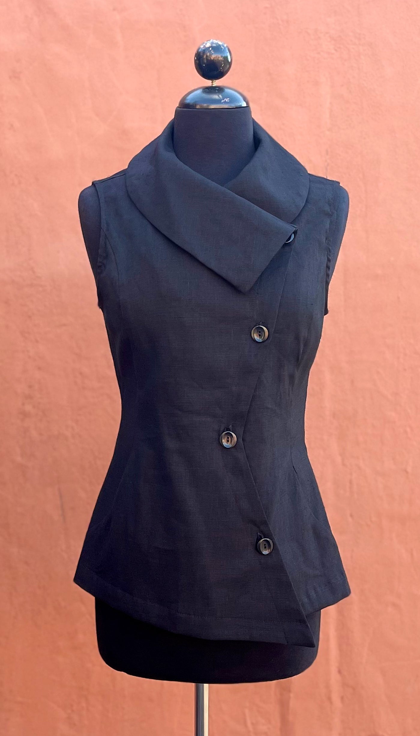 Swerve Vest Linen Blend/ Black